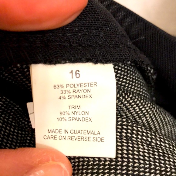 EUC Briggs New York Capri Pants - Picture 7 of 8